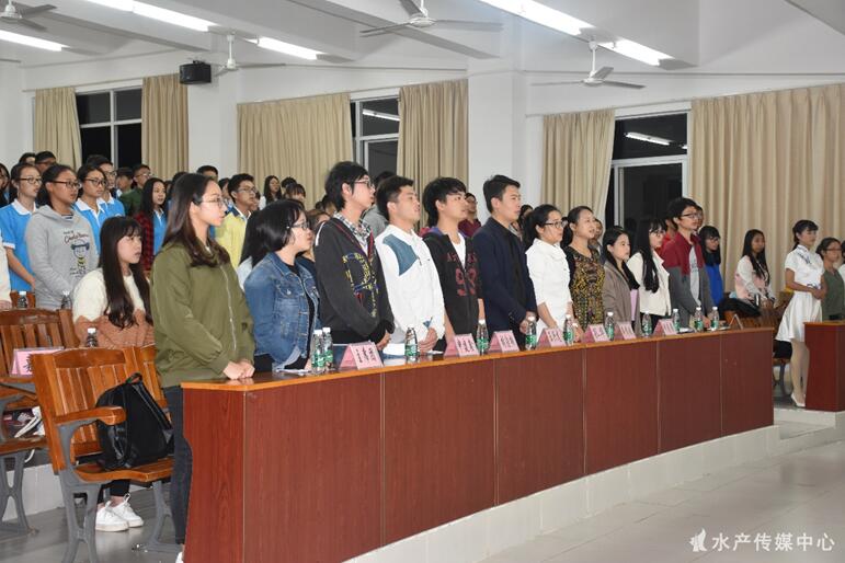 E:\英国365集团\水产传媒中心\新闻稿\青马结业\全体唱团歌.jpg E:\英国365集团\水产传媒中心\新闻稿\青马结业\全体唱团歌.jpg